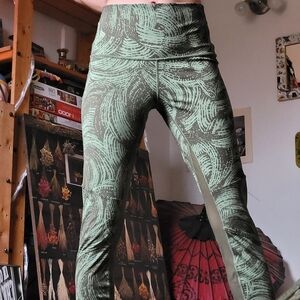 Lululemon highest times pants wanderlust 2016 size 10